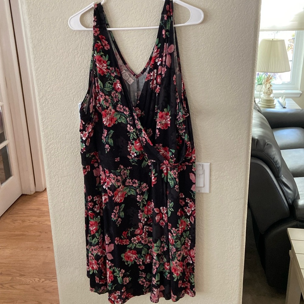 Summer sleeveless dress
